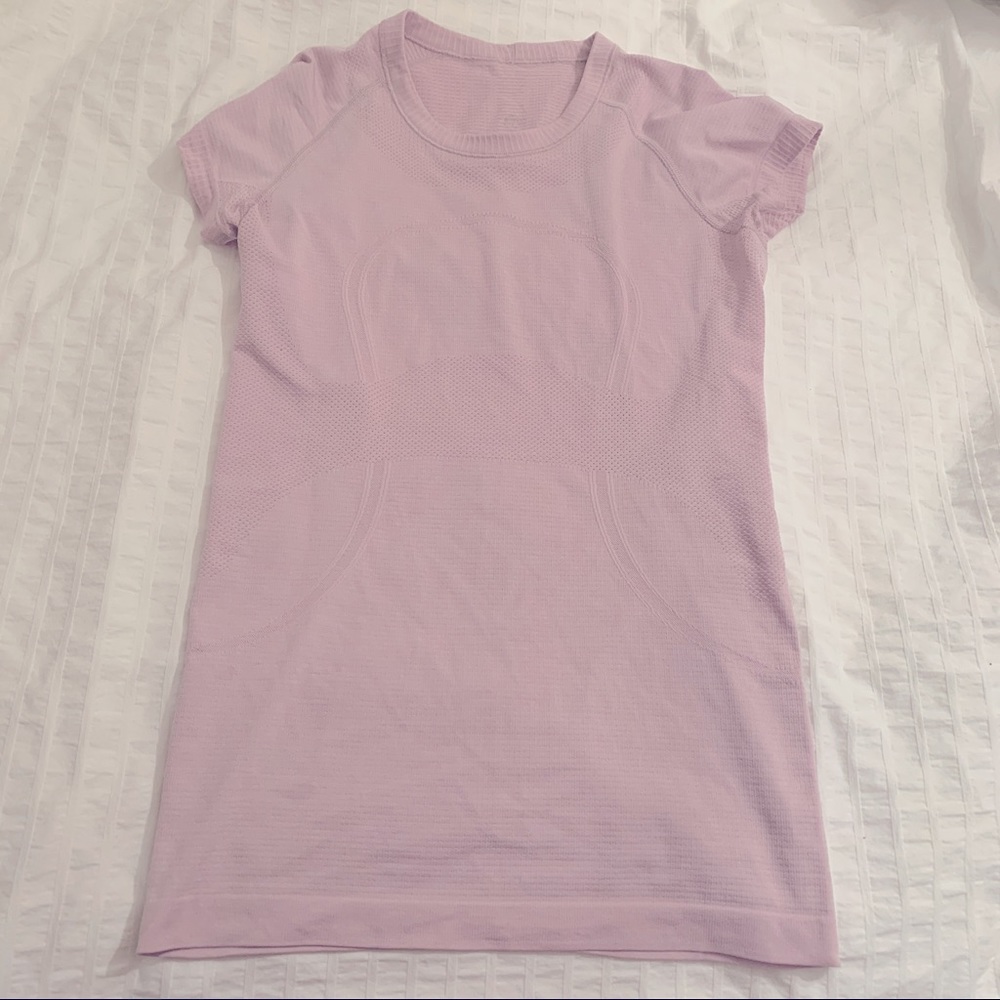 Light purple lululemon swiftly tech tee